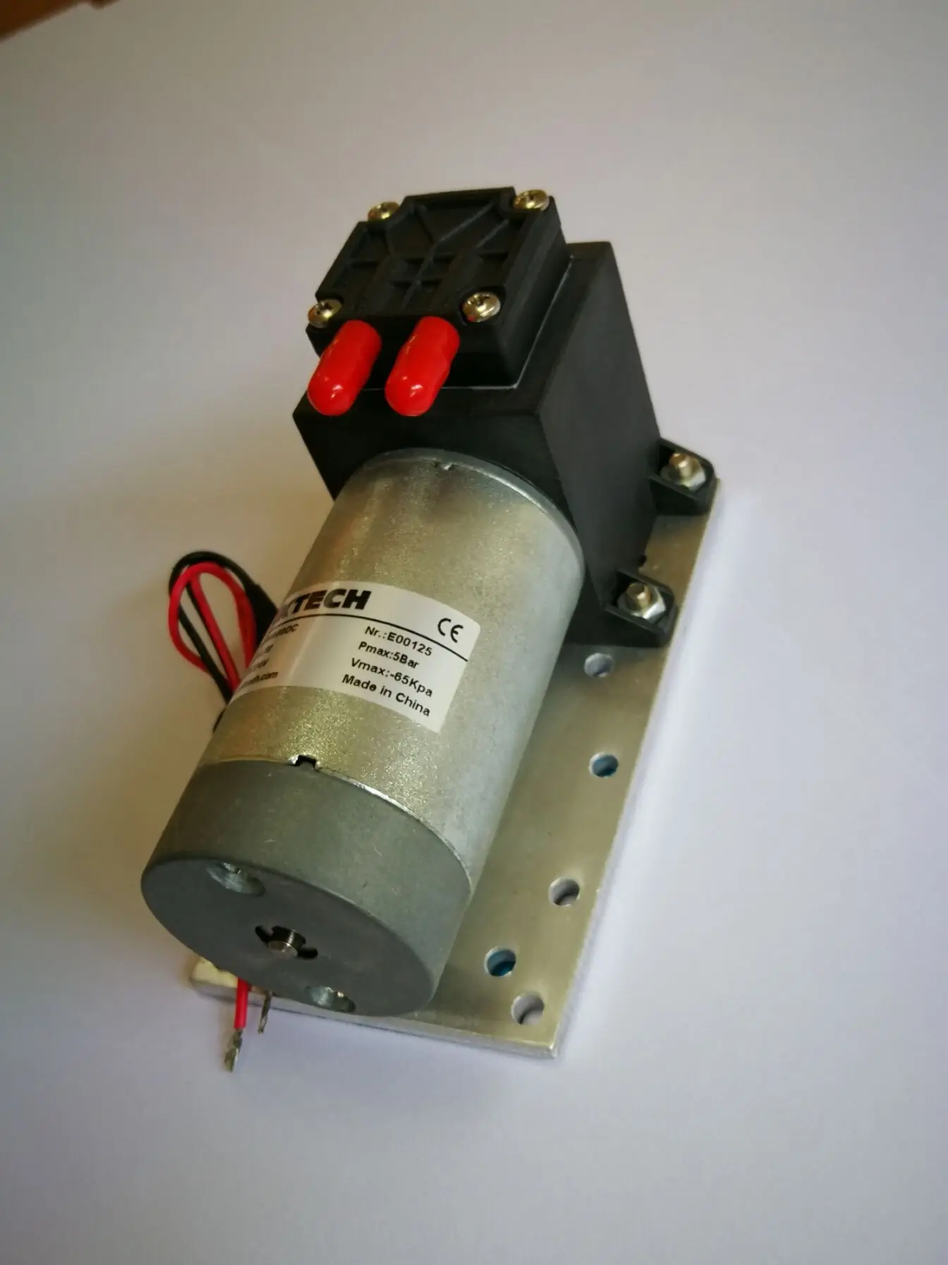WA60DC Electric Micro Air Pump Diaphragm Piston Structure 12V-24V Voltage Vacuum Usage Customizable Cable Length OEM Application