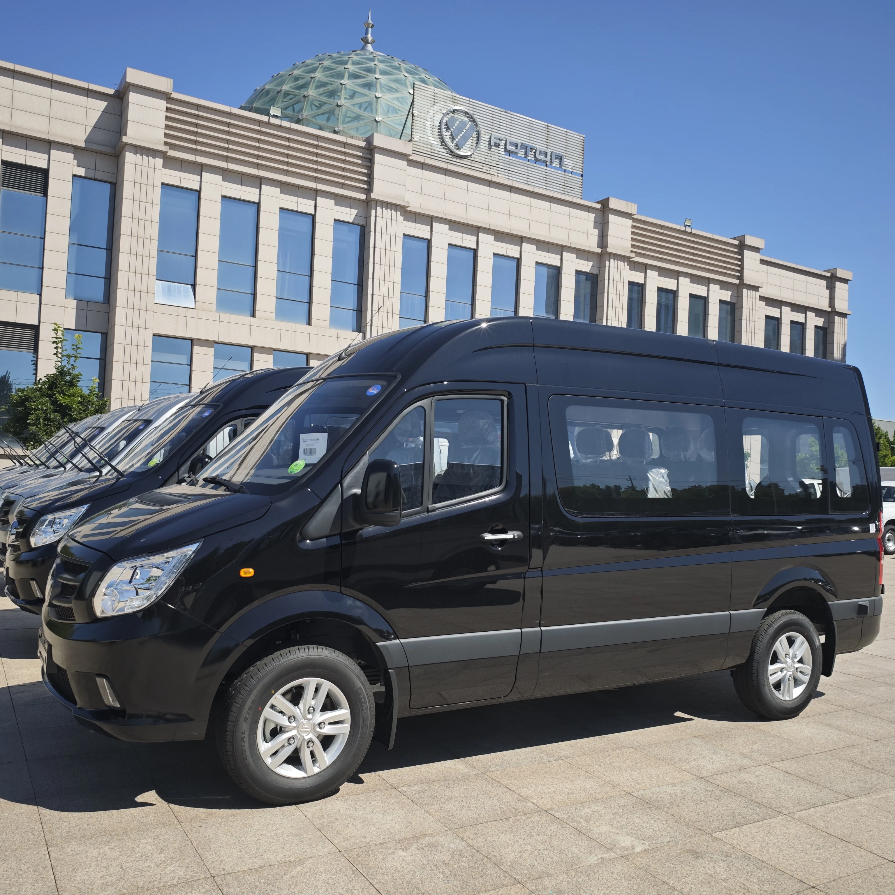 Новые бензиновые автомобили Foton Cars 13 мест 4x4 4-колесный мини-автобус по хорошей цене