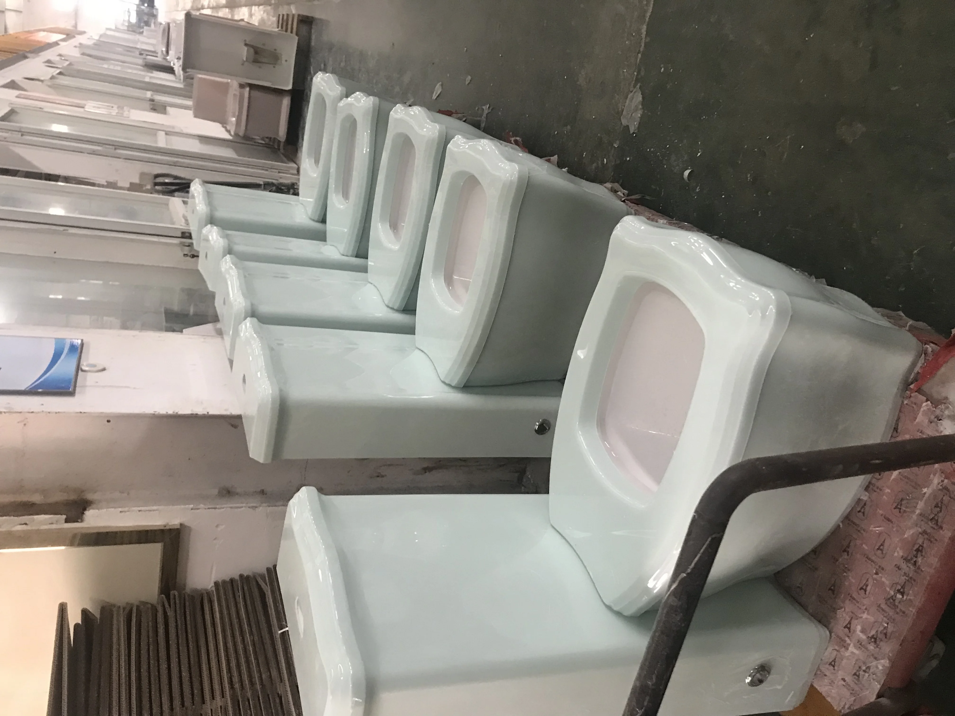 Alibaba wholesales price fashion classical sanitaryware plastic pink one piece toilet