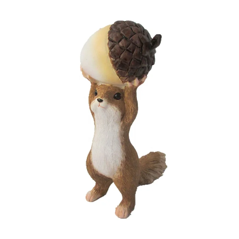 Z12910A Wholesale Garden Decorative Mini Resin Squirrel With Pine Cone Statue Squirrel Figurine