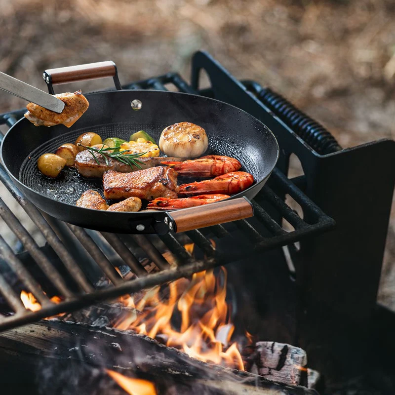 Hot Selling 32cm Lightweight Non-stick Cast Iron Frying Pan with 2 Beech Wood Side Handles