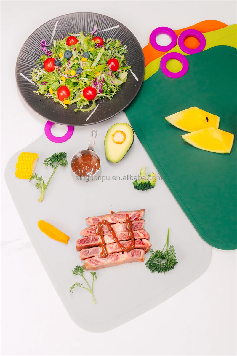 SINGBON New-stylish Flexible Plastic Cutting Board for Light Meal Salad Fitness Meals
