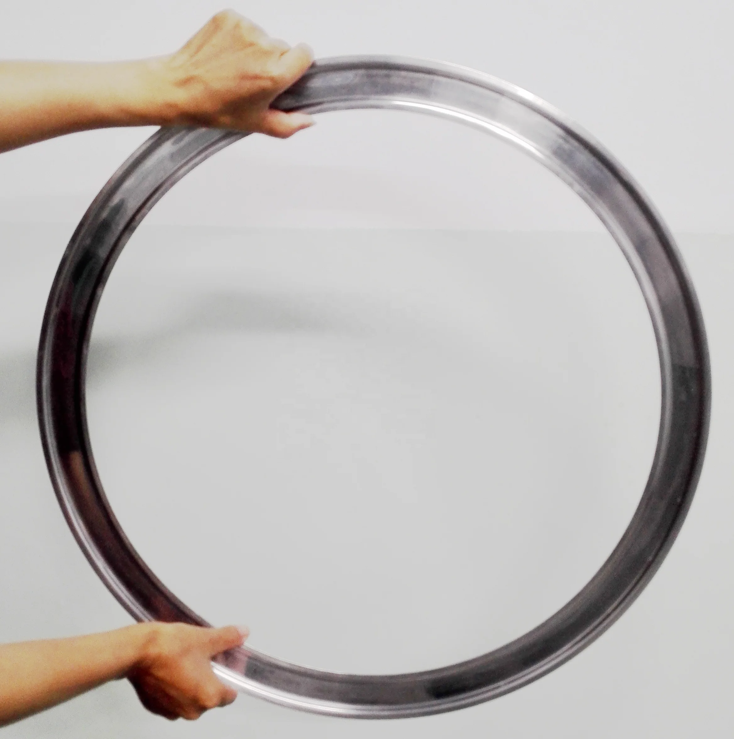 
Spinneret for dry wet spinning 