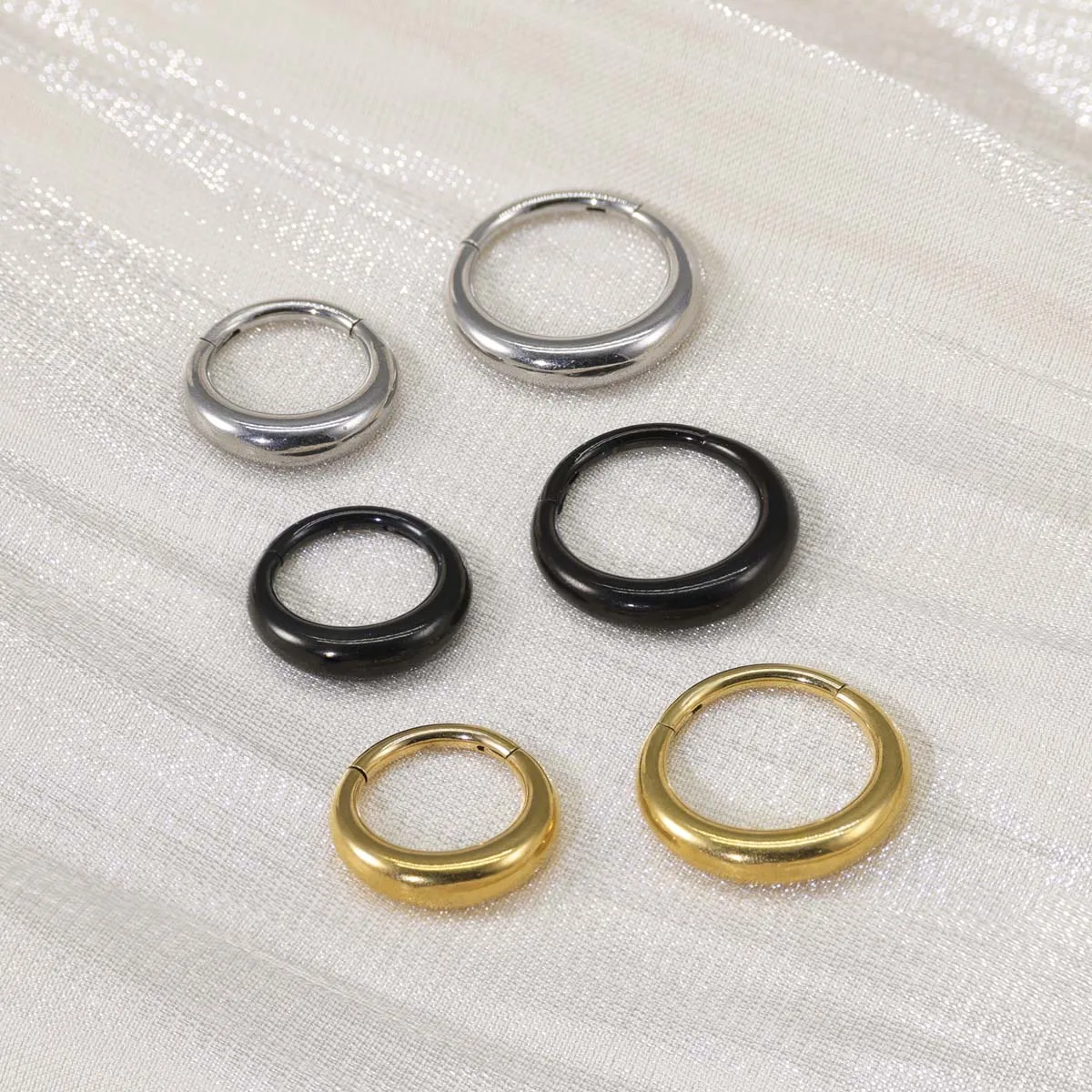 Smooth Nose Rings Hoops Stainless Steel Septum Rings Hinged Segment Nose Helix Cartilage Clicker Hoop Earrings Piercing Rings