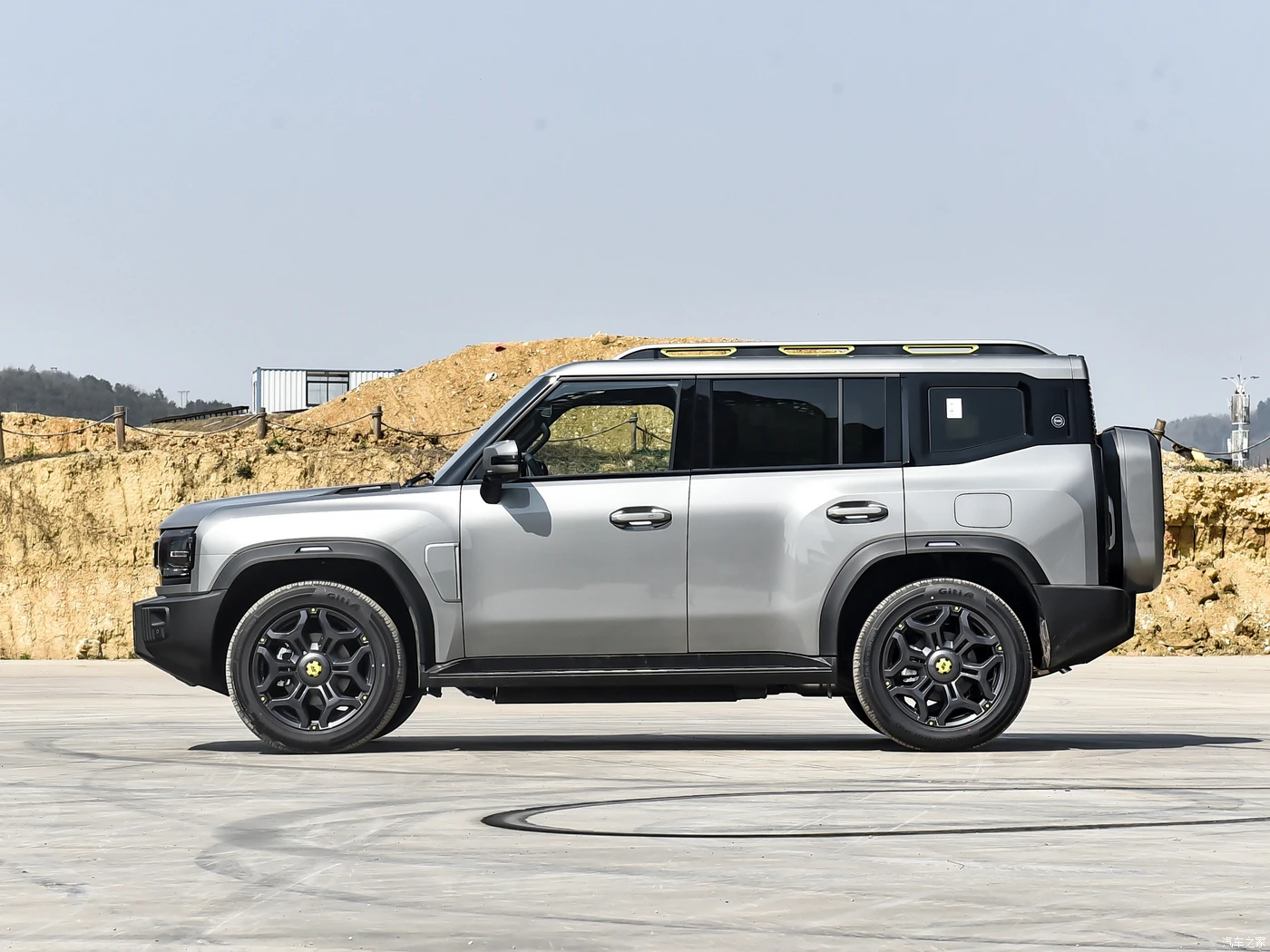 Best Selling 2024 Jetour T2 Rugged Crossover 2.0T Turbo Engine 4WD Compact SUV Off-Road New car All-Wheel Drive Gasoline car