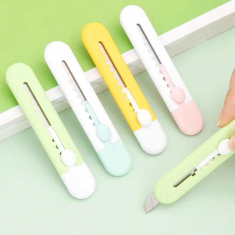 Simple Durable Mini Portable Cute Cartoon Candy Colored Art Knife Safety Locked Stationery Dedicated For Express Delivery