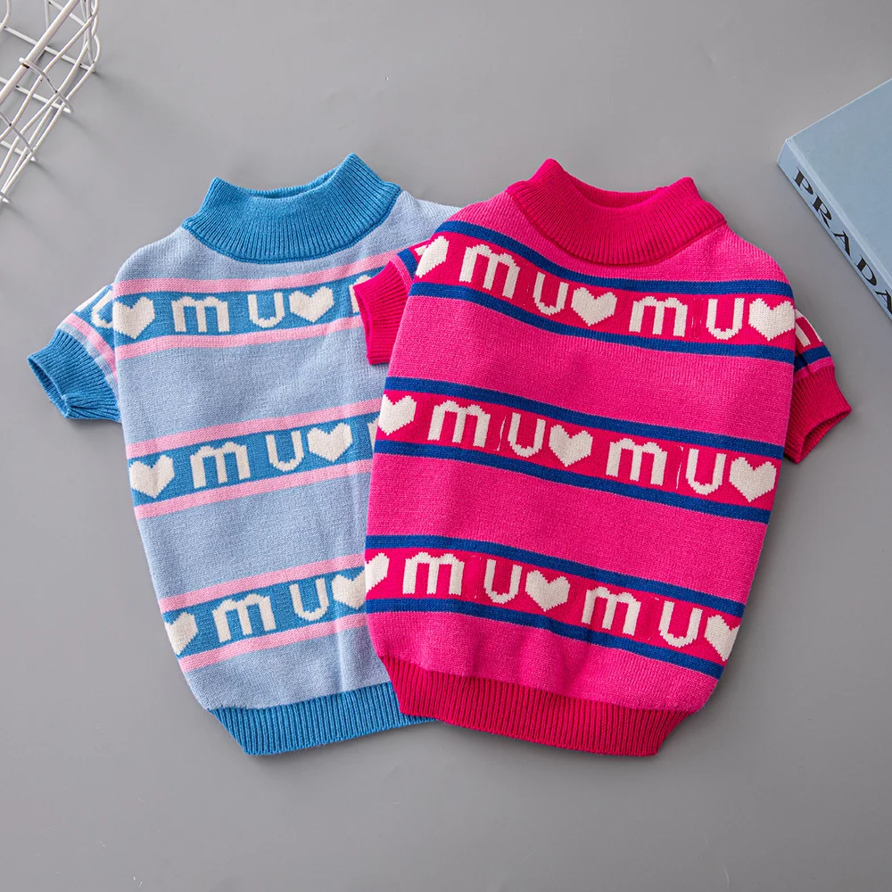 Wholesale New Fashion Luxury Brand Pet Dog Warm Sweater Designer Letter Knitted Sweater Clothes For Pomeranian Schnauzer