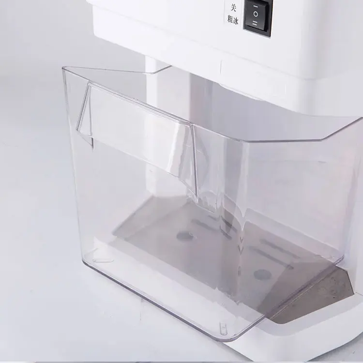 High-power automatic smoothie shaving snow cone ice crushing grinder mini portable food-grade ice mud sand machine