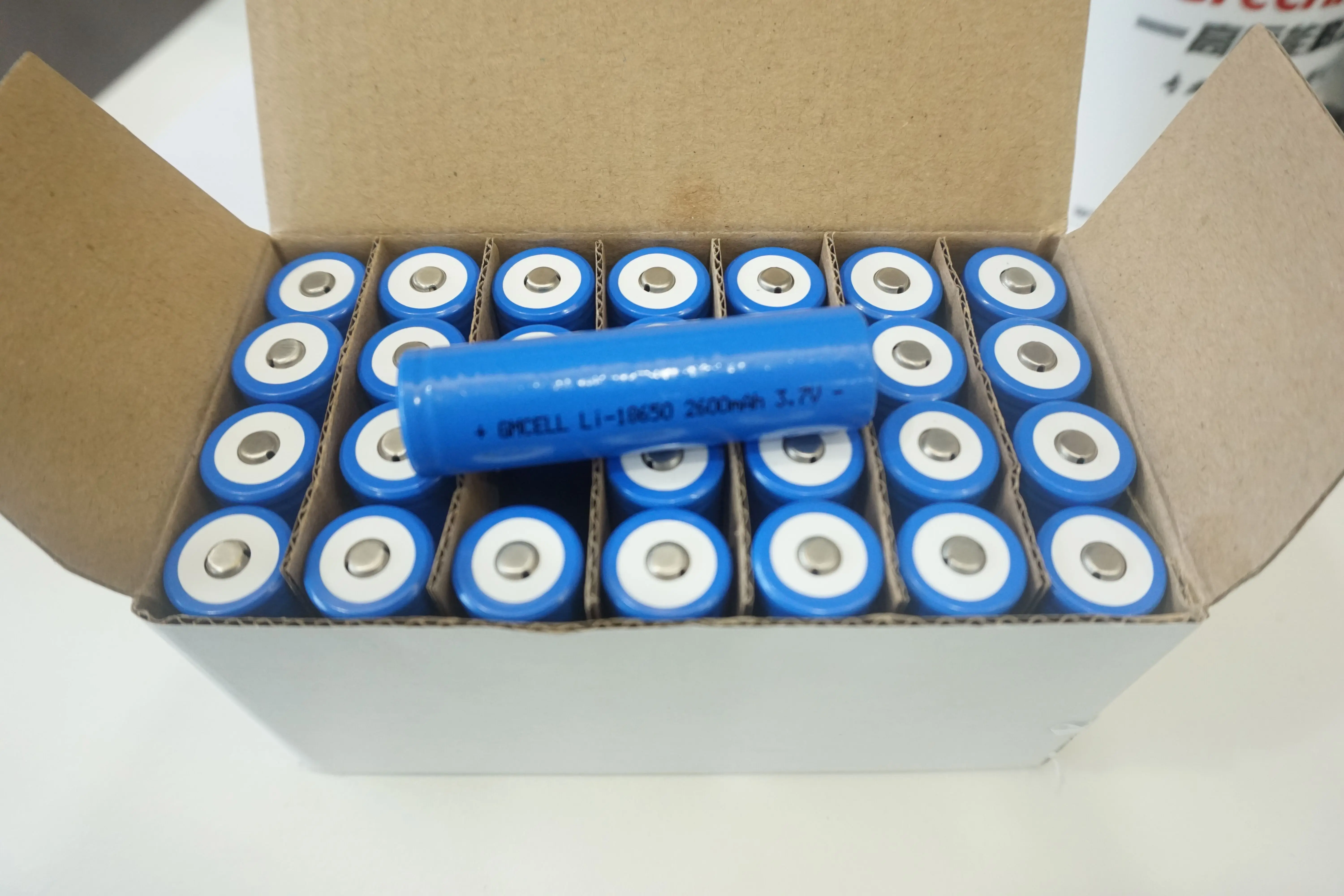 Hot Sales Products Lithium Rechargeable Batteries 3.7v 2600mAh isr 18650 li ion Battery with Protection Board with Wires