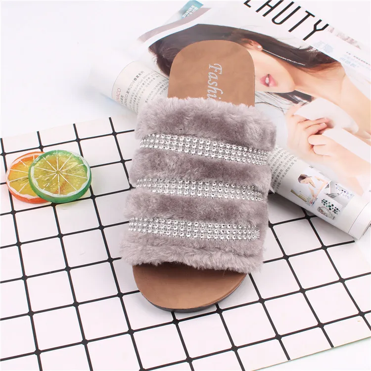 
2021 Luxury Plush Rhinestones Keep Warm Bedroom Winter Designer House Slippers 