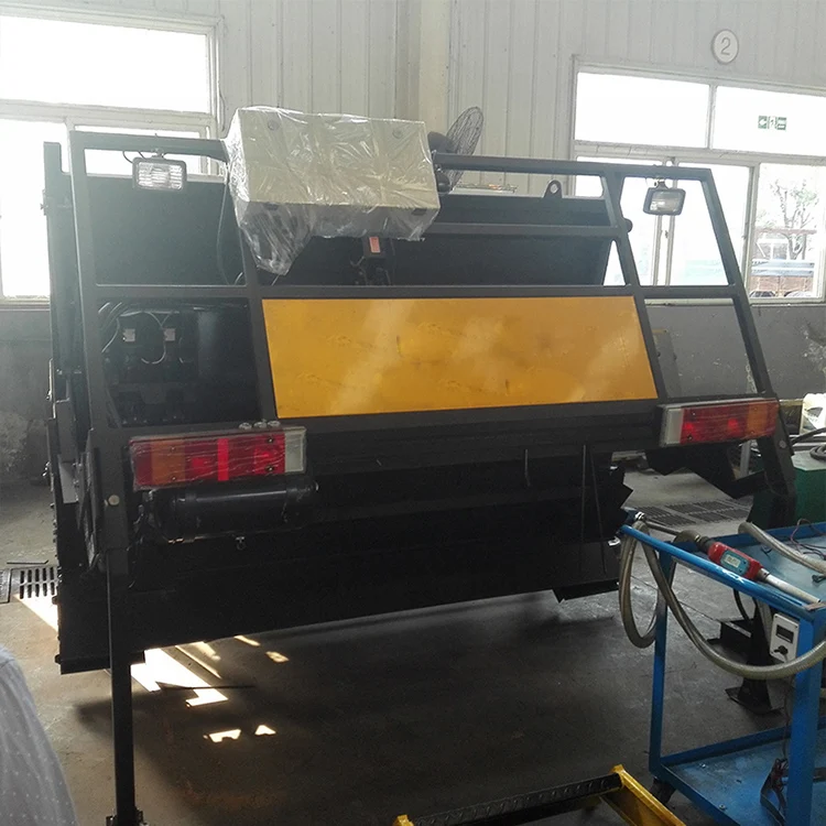 stone chipping spreader sealing truck for sale