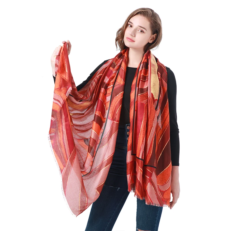 Оптовая продажа с завода, дизайнерский атласный шарф с полосатым принтом 180 х90 см, зимний женский шарф, шаль, головной платок