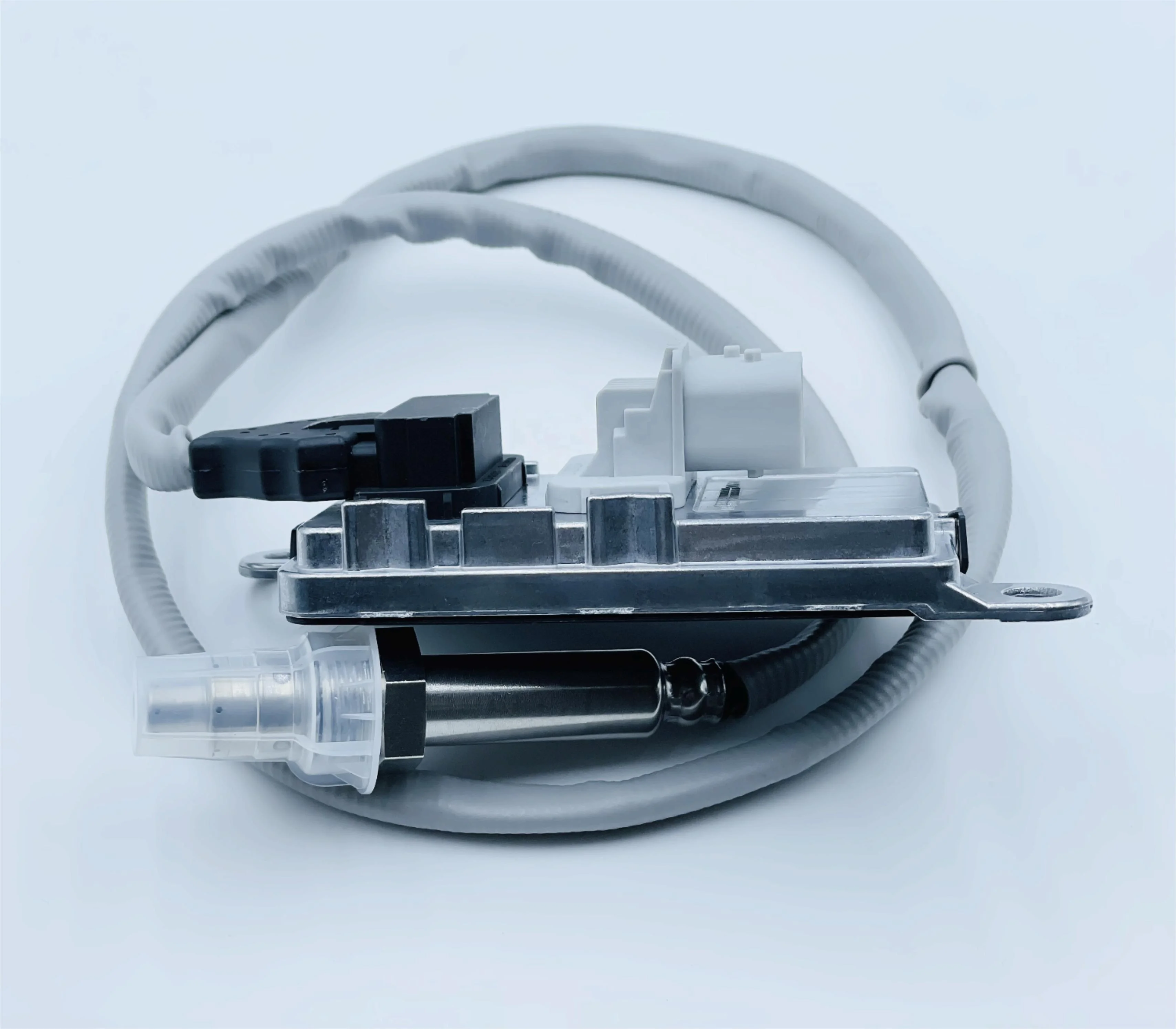 24V 5WK97332A New Nitron Oxide NOx Sensor A0101531728 1 Year Warranty for Mercedes Benz Truck Engine