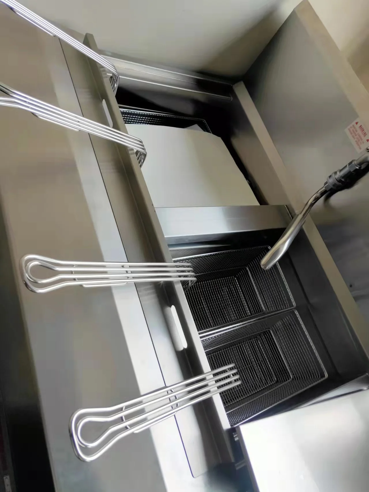 CNIX  big capacity chicken pressure deep chicken potato chips used commercial deep fryers sale (CE,manufacturer)