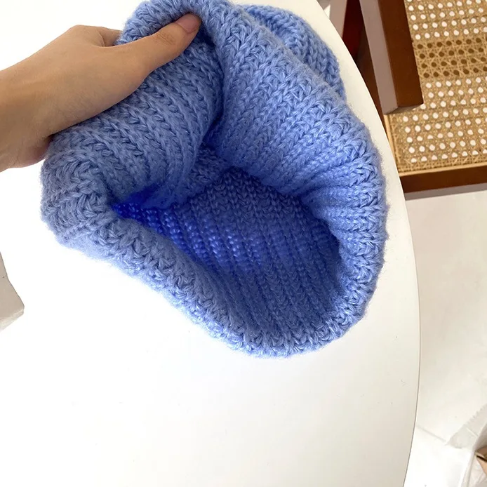 2023 Baggy Custom Logo Womens Knitted Winter Hats with Pom Pom Designer Slouchy Checker Custom Kint Beanie