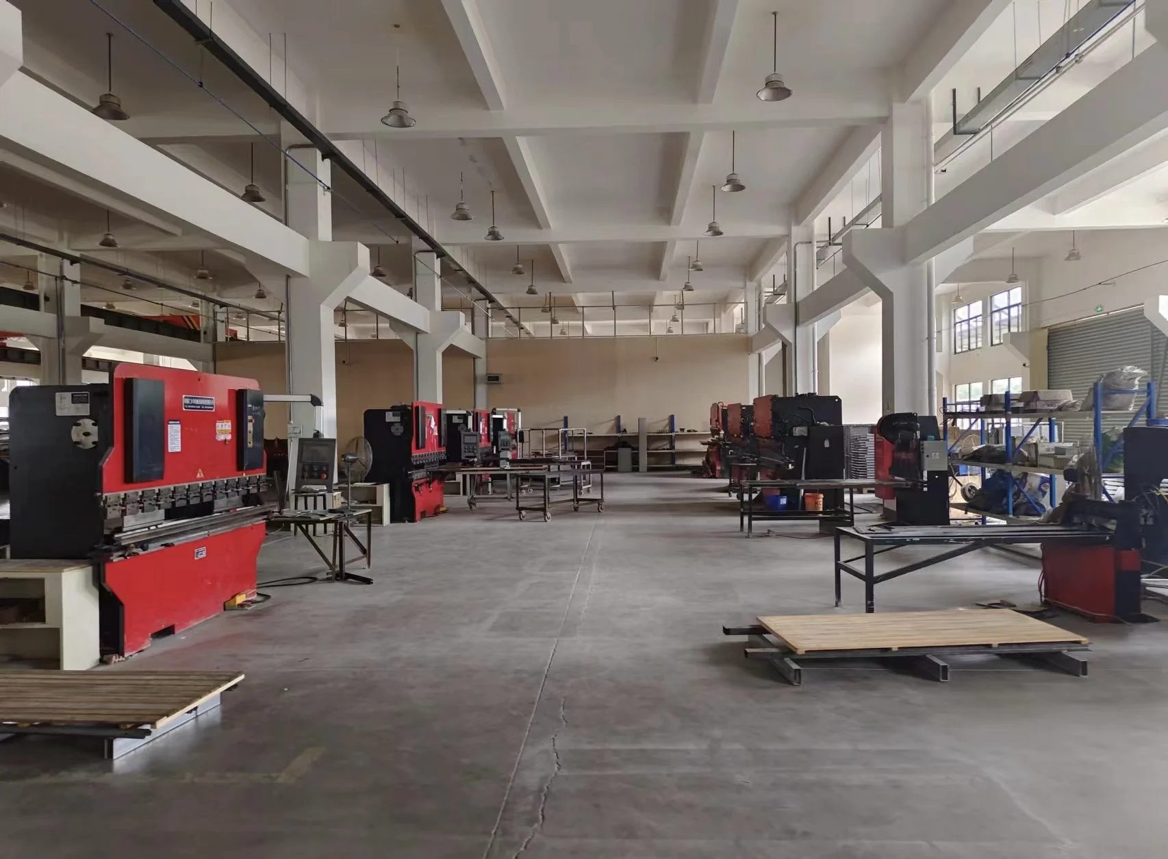 New styles Metal big wheels tool pit cart Customizable heavy duty workbench factory ESD workbench