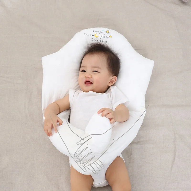 iduole Breathable and soothing throw pillow corrects head protection pillow for newborn baby