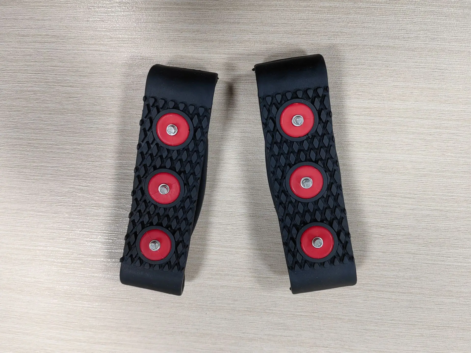 Covered Shoes with Carbide Snow Spike Antislip Comfortable Ice Grip for Athletics Spike Shoes Running-Winter Sports Accessories