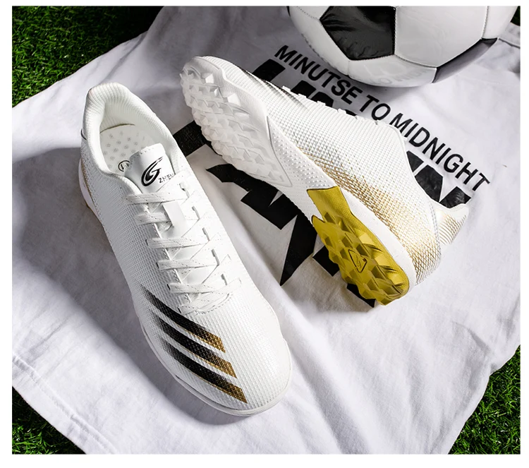 
Customize Kids Boys Indoor Futsal Sports Soccer Shoes Football Boots Shoes Manufacturers 