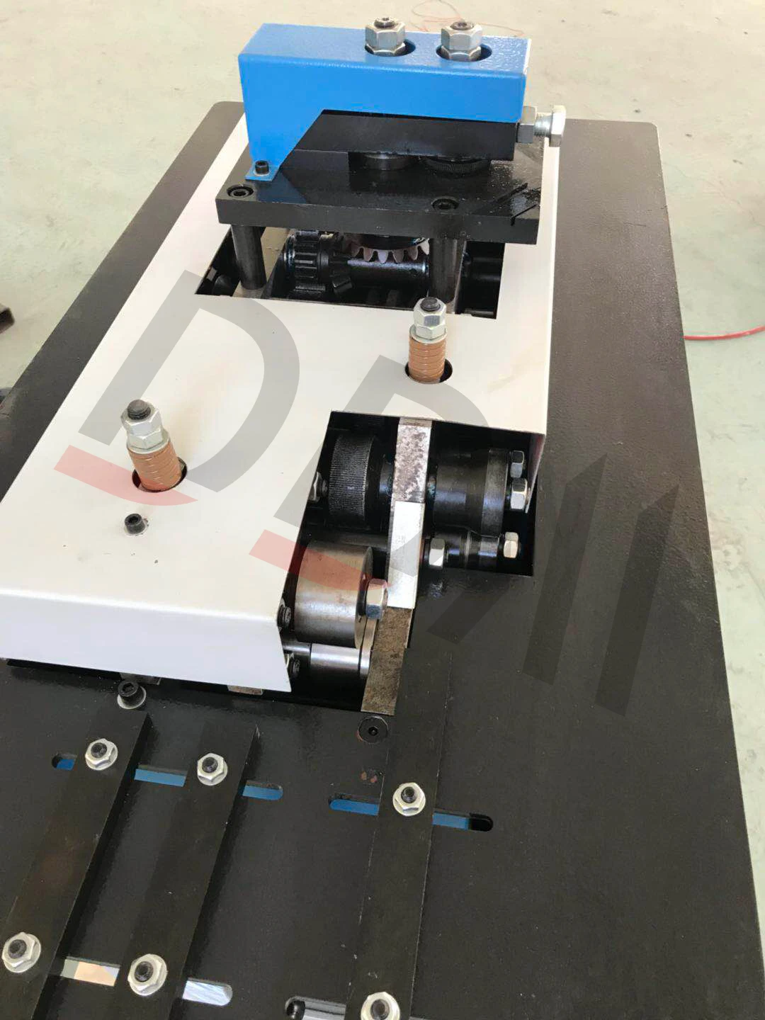 Duct lock forming machine S cleat lockformer C drive lockformer