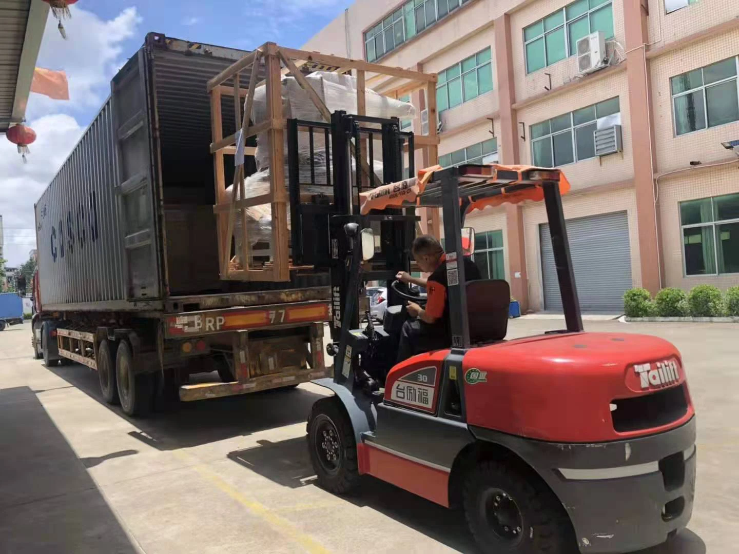 Tenghong TH-103 Italy Atom 20T/25T Traveling Head Hydraulic Press Die Clicking Cutting Machine for EVA Slippers shoes  machinery