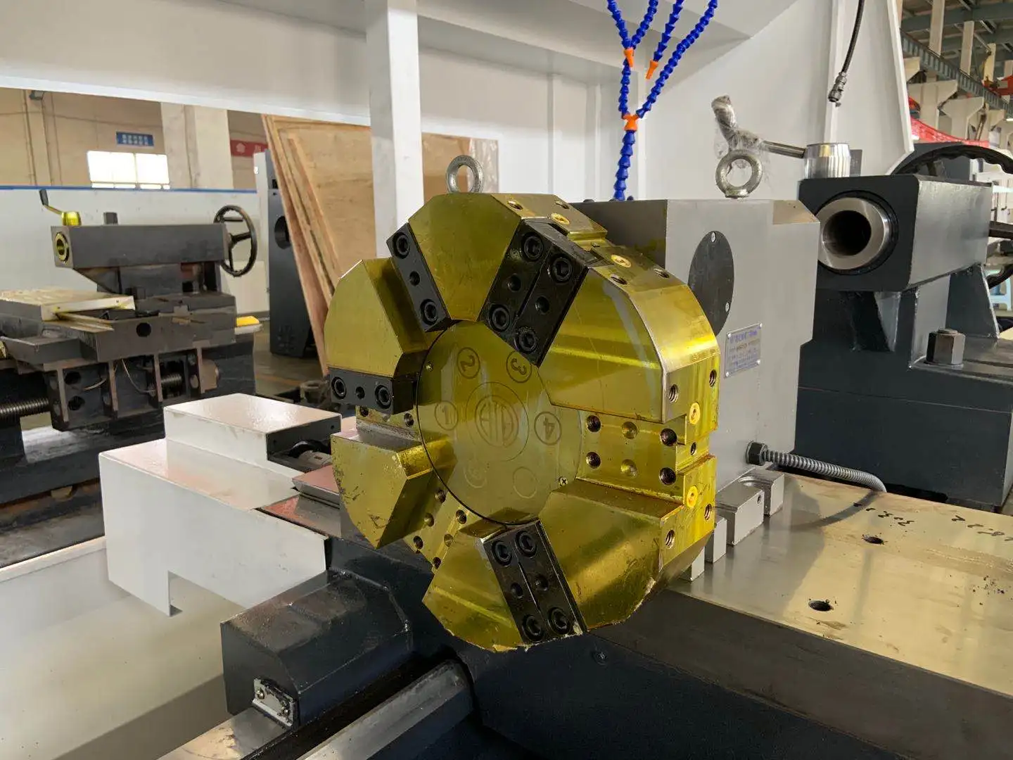 CK6185E cnc lathe machine in Dalin