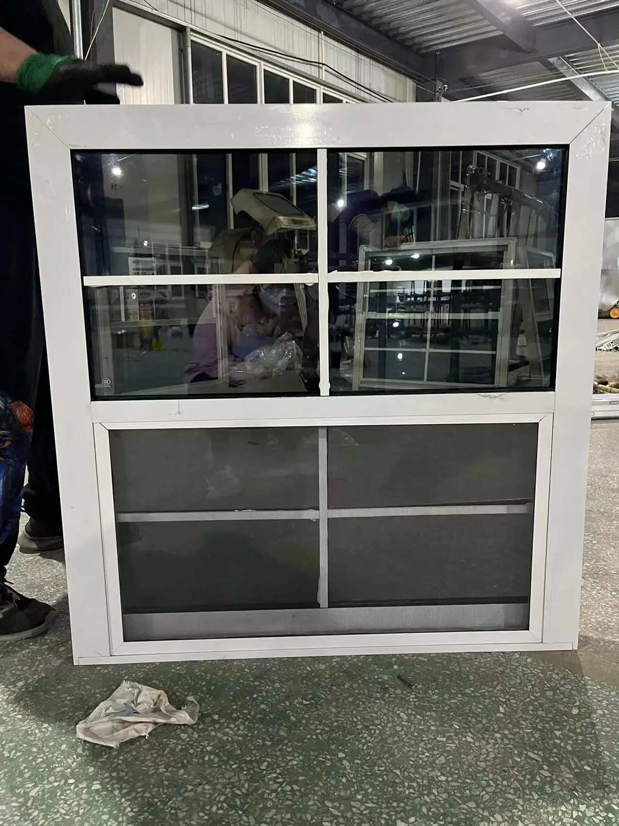 С крышкой вверх/вниз раздвижные оптом изготовленные на заказ Алюминиевые вертикальные окна створки одно двойное подвесное окно для умного дома