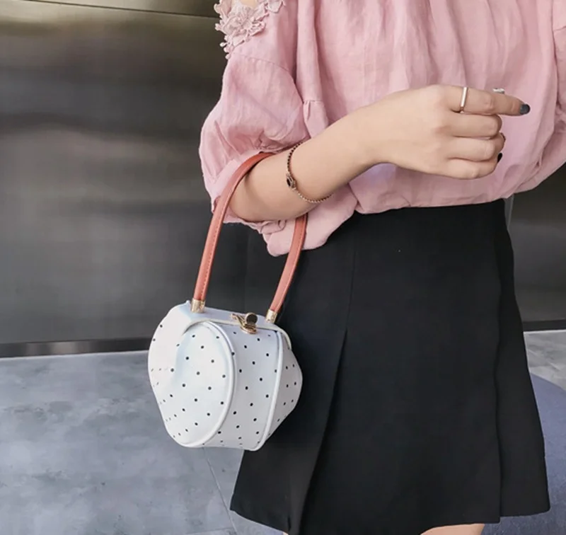 
New Korean fashion ladies PU Leather polka dot lock small round bag Dumpling Top-handle Women Handbags 