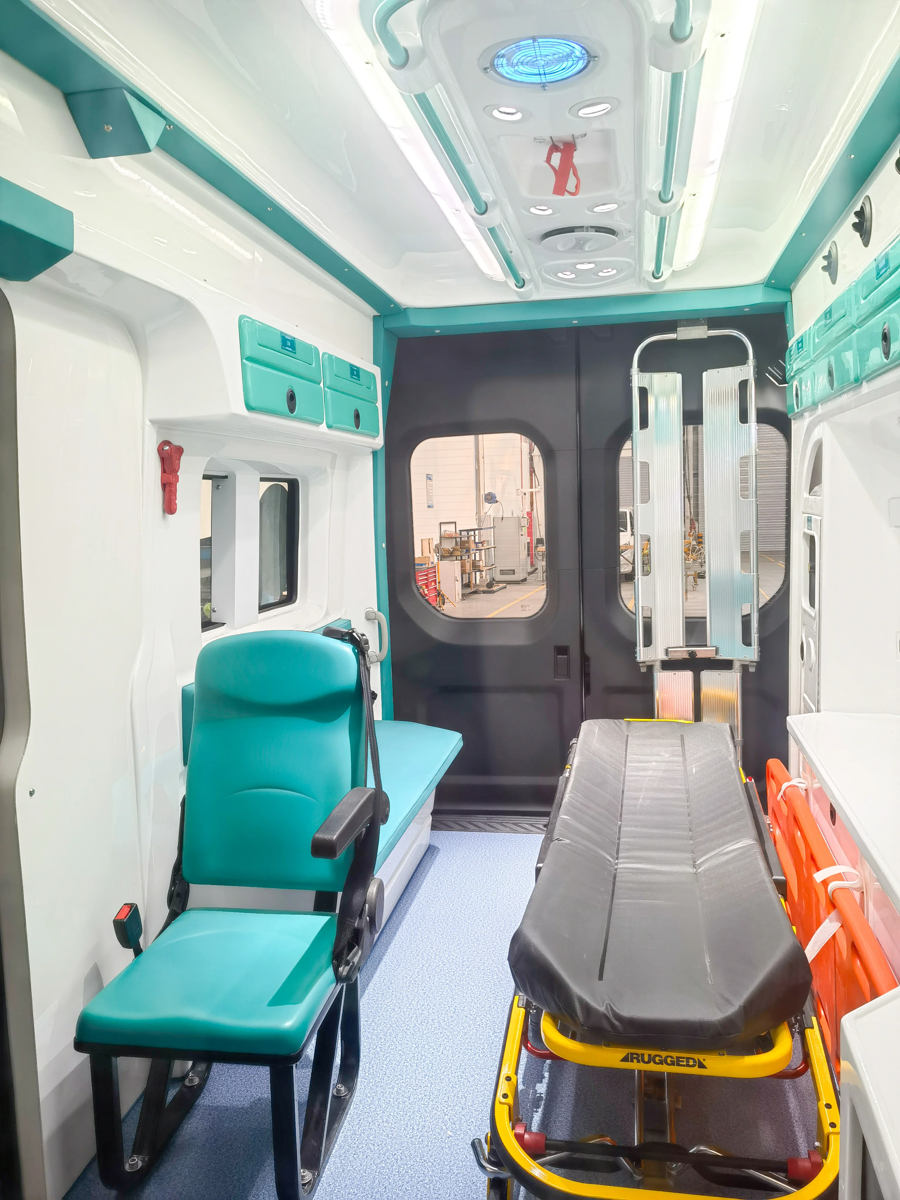 Customizable  Electric Vehicle With High Endurance T8 Medical Ambulance