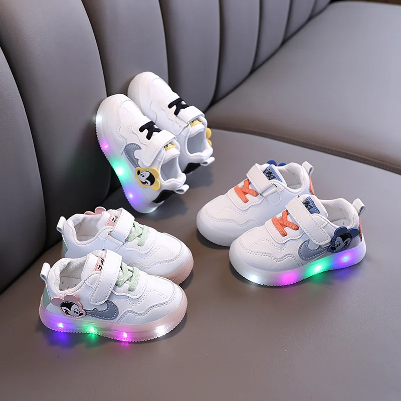 1Unisex Fashion Boys Flash Childrens Casual Shoes Girls White Soft Sole Baby Sport Shoes for Kids .jpg