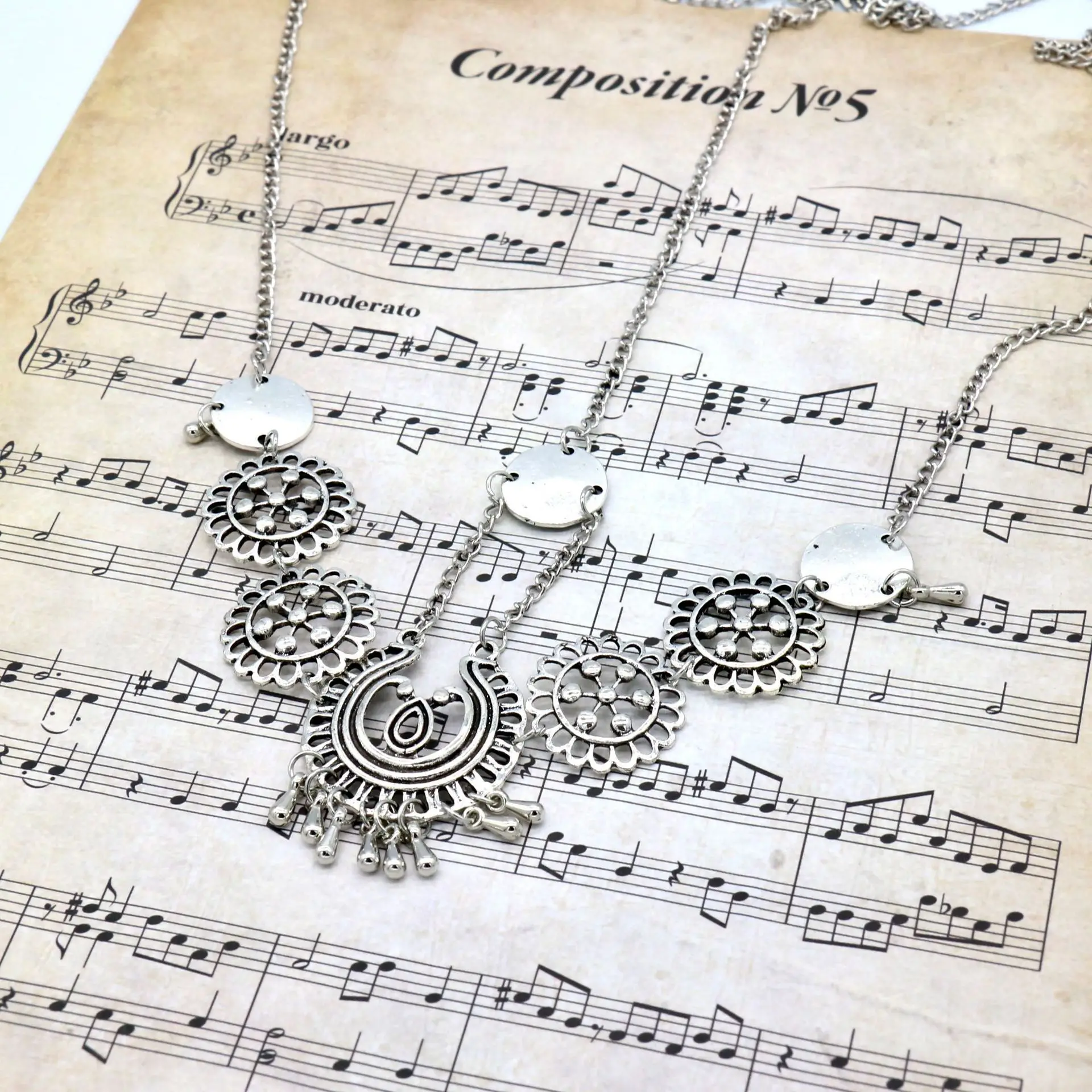 Vintage Ethnic Style Personalized Headwear Metal Embossed Water Drop Tassel Hair Band women hair accessories