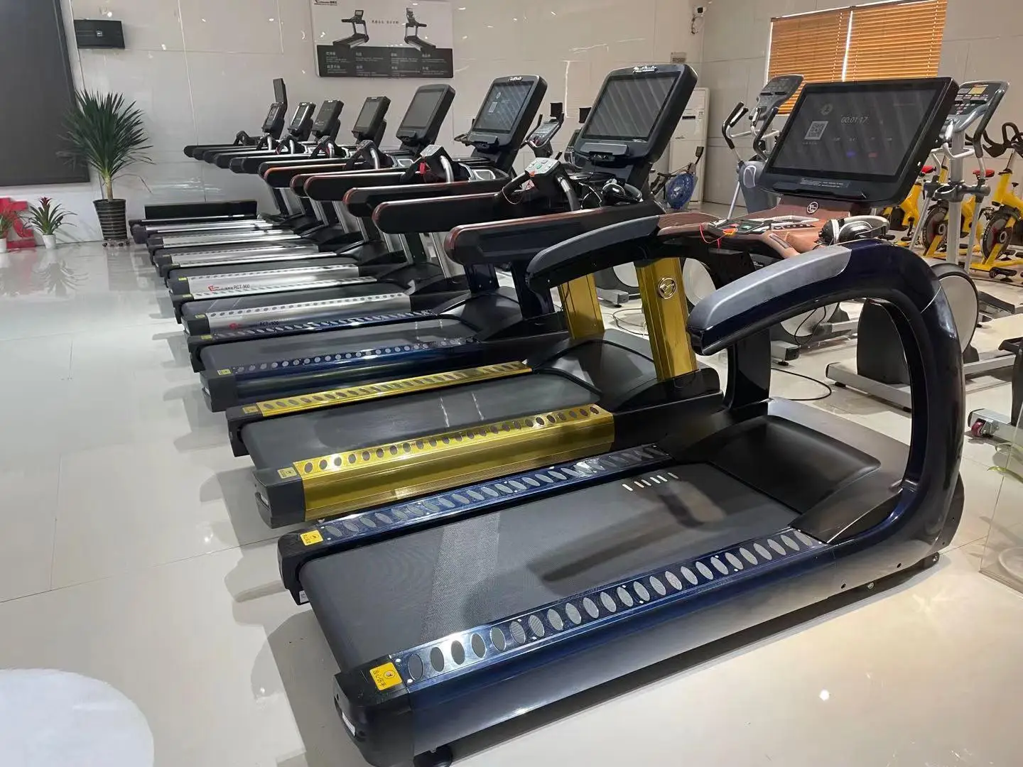 Commercial Gym Equipment Fitness Running Treadmill Machines Cheap Commercial Treadmill for Exercise Program