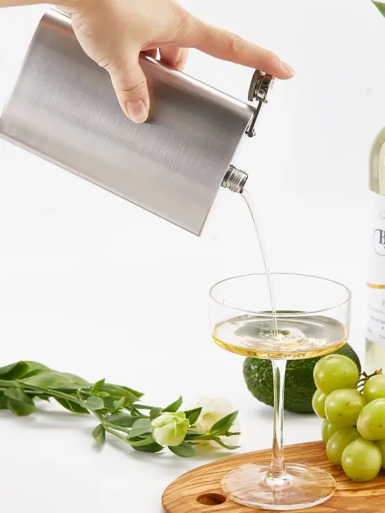 Wholesale Cheap Price Low MOQ Stainless Steel Wine Alcohol Hip Flask for Travel Camping Gift