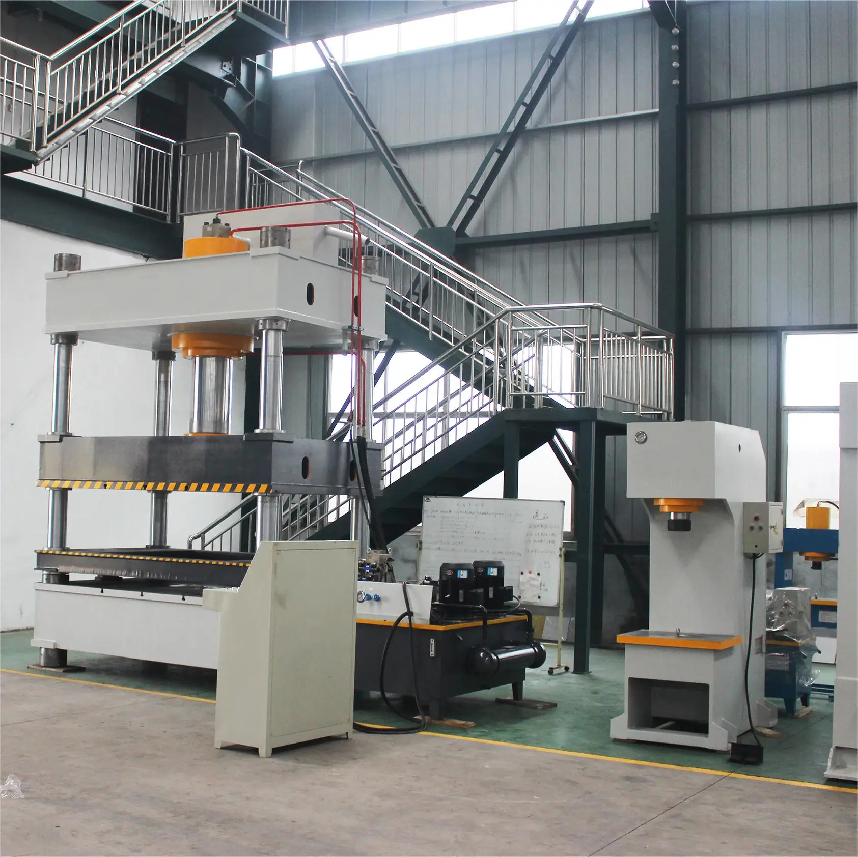 300t Four Column Brake Pad Making Machine Metal Deep Drawing Hydraulic Press Machine