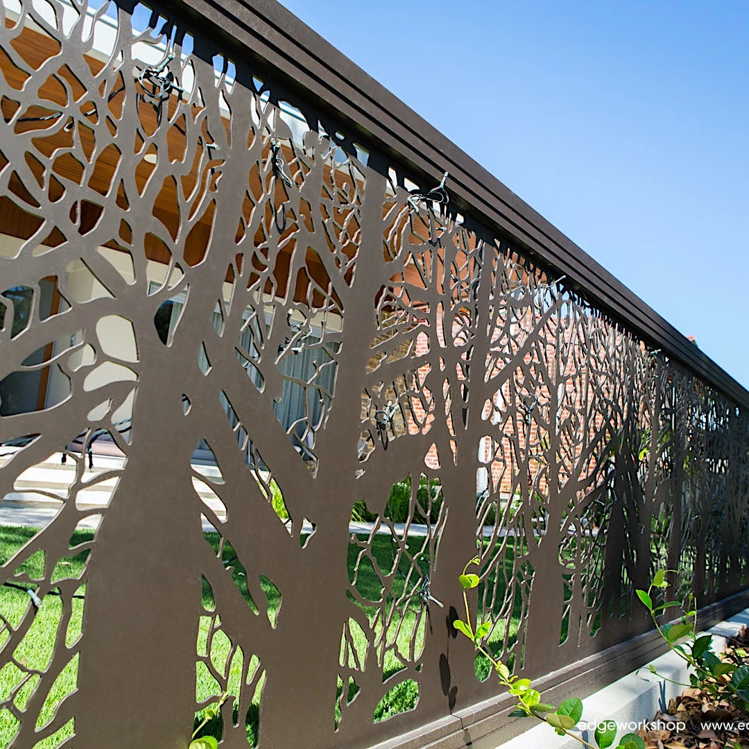 4x2 m 30*30mm per roll 2m outdoor front for trellis garden fence cheap gates aluminum pvc panel fencing material outdoor