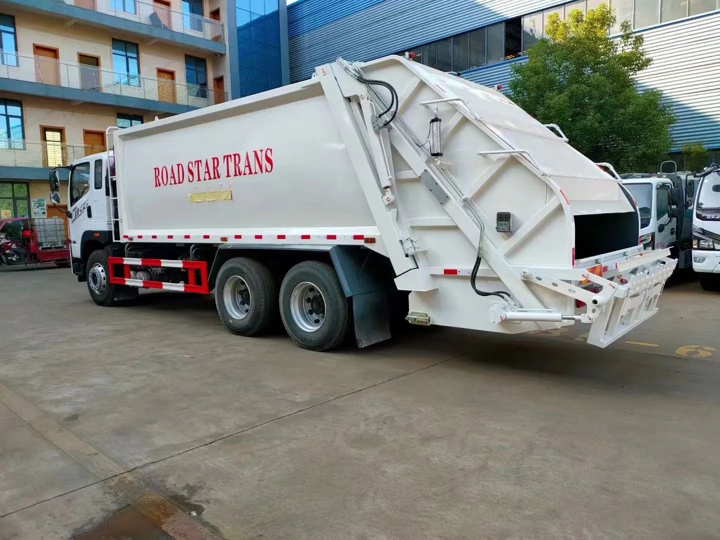 faw 6*4 compacted garbage truck High quality faw 23 ton compactor garbage truck price