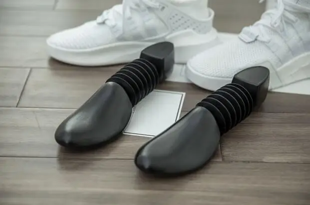 Plastic Material and Custom durable plastic adjustable shoe trees