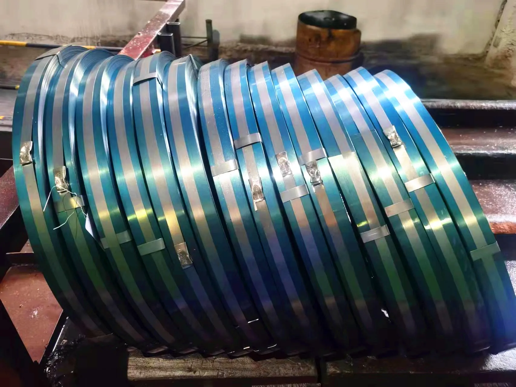 Высокоуглеродистая пружинная сталь SAE45 SAE50 SAE55 SAE60, катушка для общих зажимов, лезвия для промывных инструментов