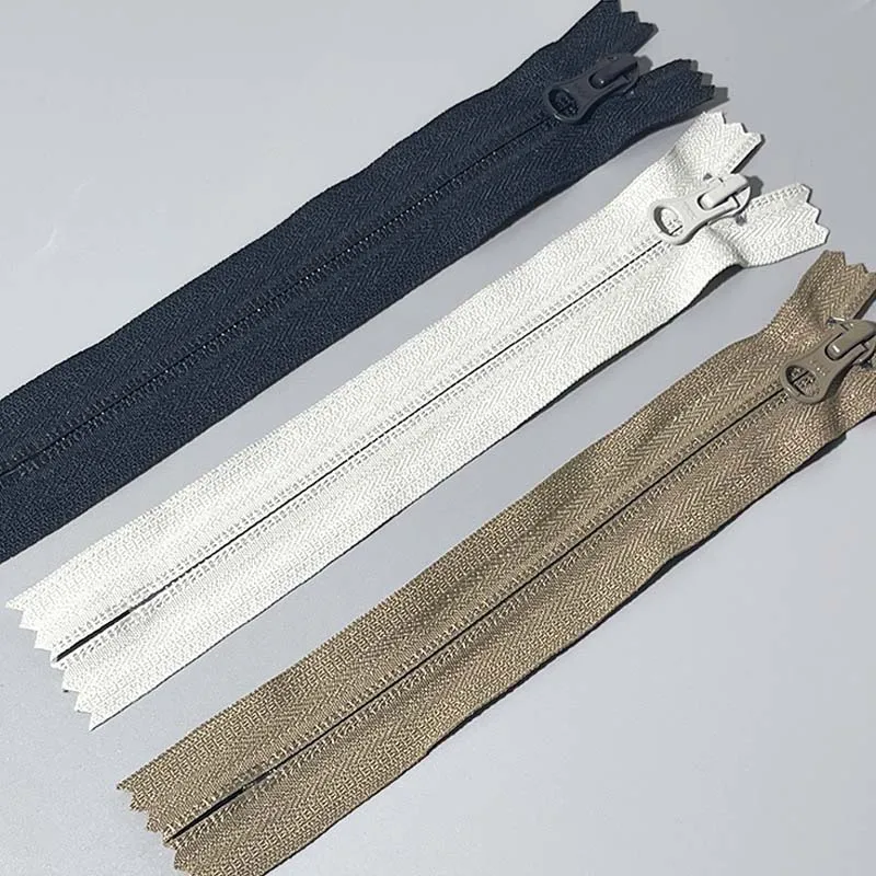 Multiple colors 3# 5# 18cm Auto Lock Closed End Nylon YKK Zipper For Clothing