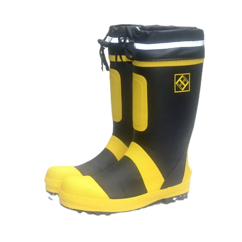 Waterproof stabbing-resistant and smashing-proof Labor protection half rain boots  with Steel bottom  Rubber Silicone  material