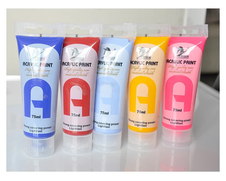 Small Capacity and Covering Power Acrylic Paint