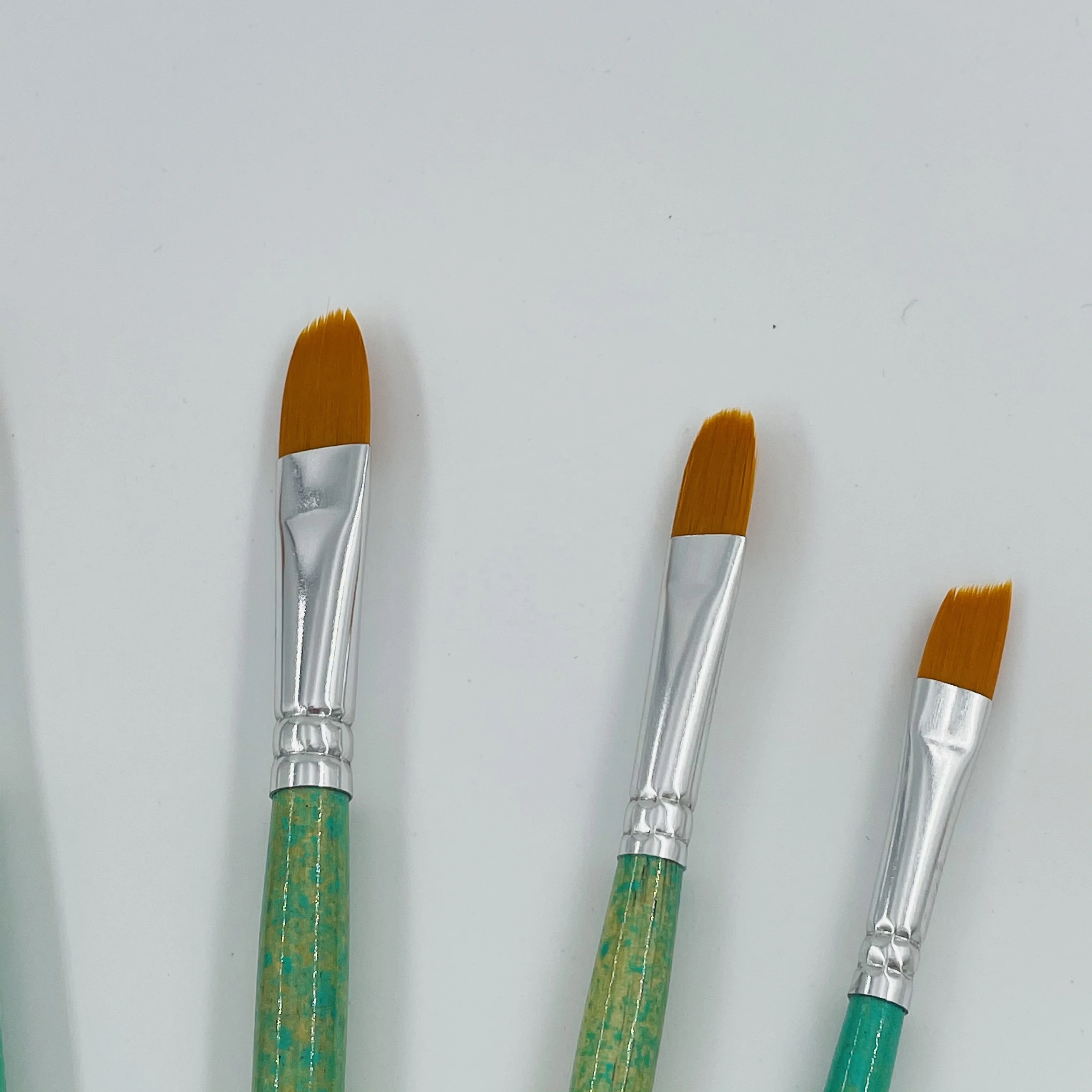 6pcs 2022 hot sale Green knurled pattern wooden handle aluminum tube mixed shape nylon hair artist paint brush set
