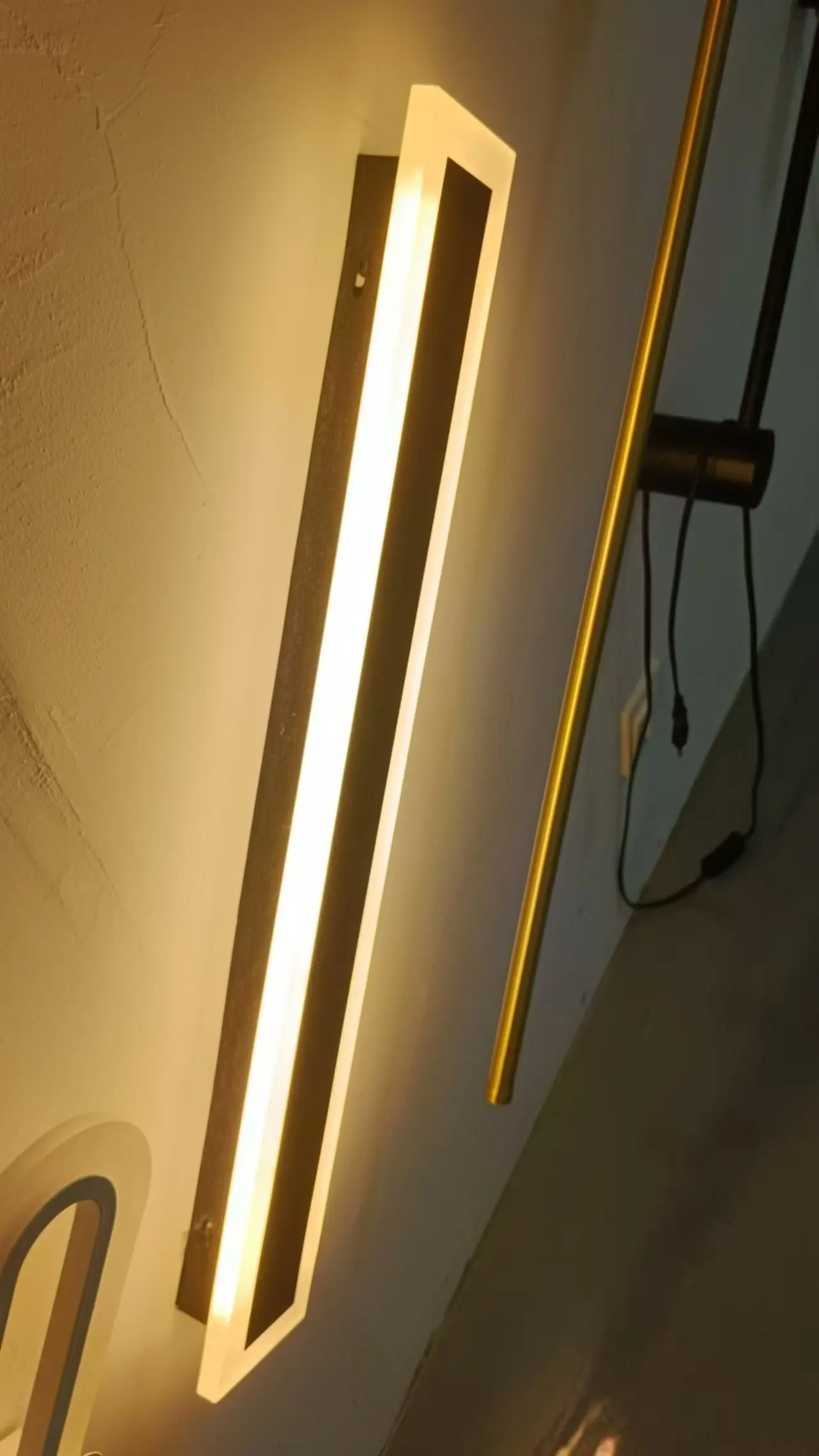 Black Led Exterior Light Fixtures Wall Mount Ip65 Waterproof Modern Porch Lights Wall Sconce Acrylic Led Long Linear Outside