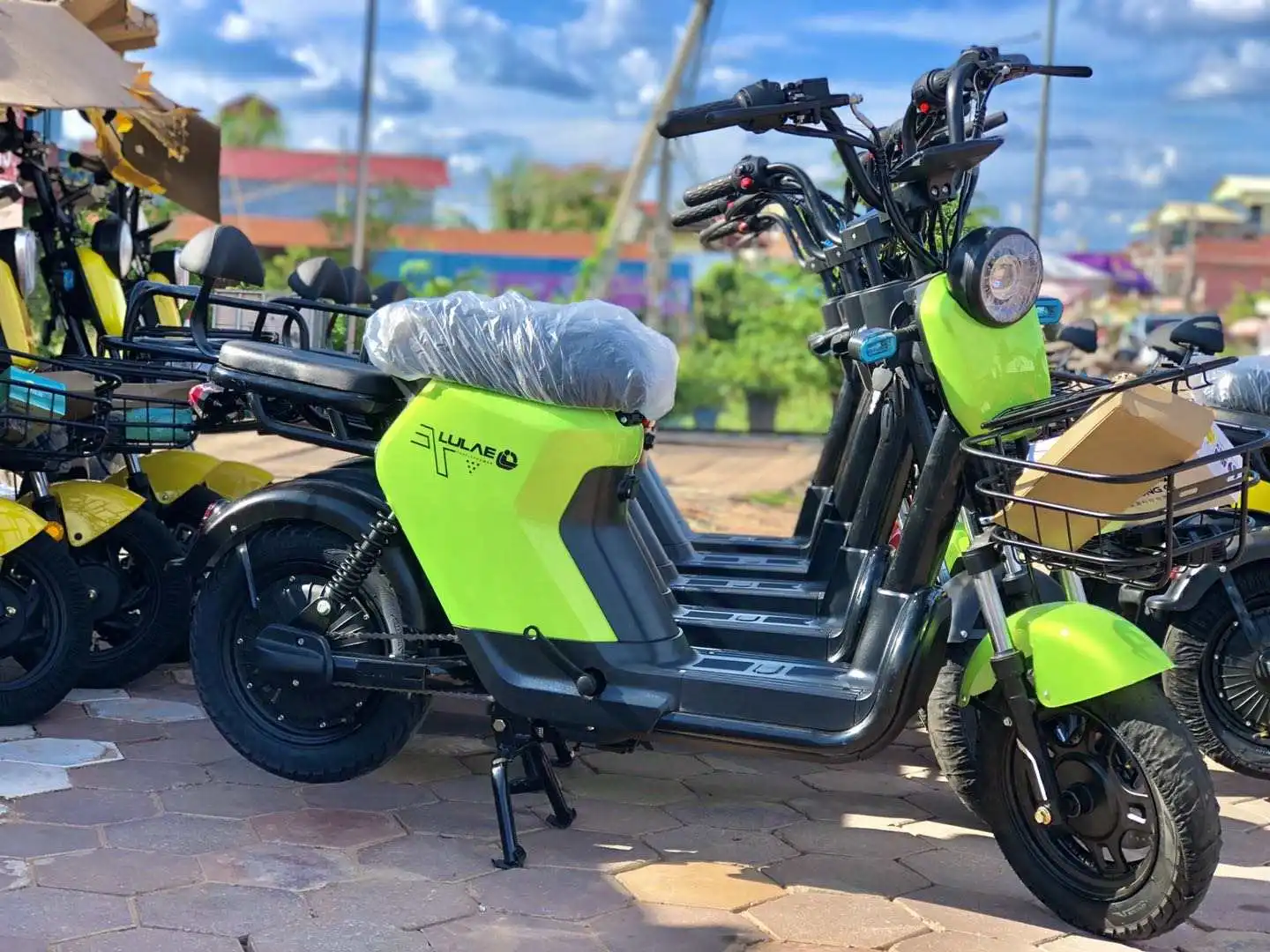 Cheap factory electric two-wheel adult electric bicycle take-out electric bicycle  500W large disc disc brake electric scooter