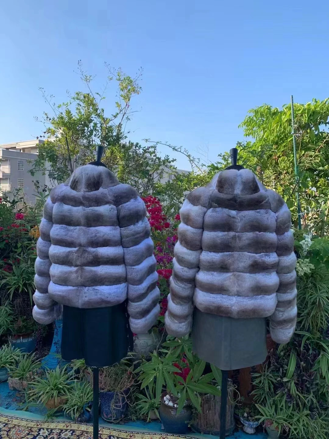 2024  Russia   short  Chinchilla  fur  coat  winter    luxury   chinchilla  fur  coat for women