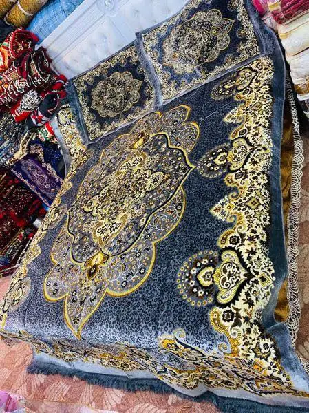 Afghan Bedspread      Oriental Bedspread    1 set is 3 pieces; 1 pcs 225*225 bedspread + 2 pcs pillowcases