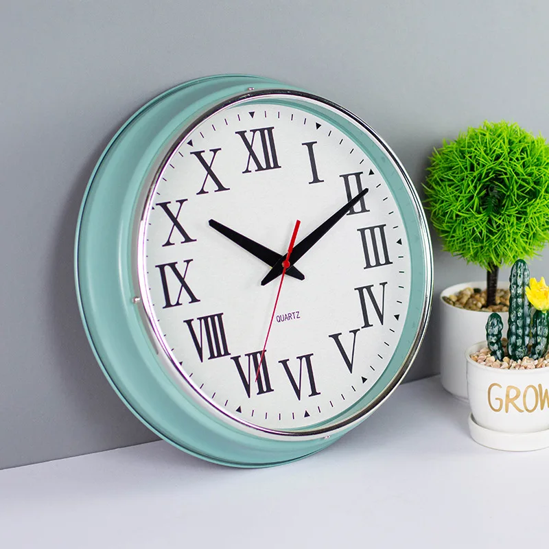 Simple creative iron metal wall clock modern style living room bedroom modern creative clock round quartz clock
