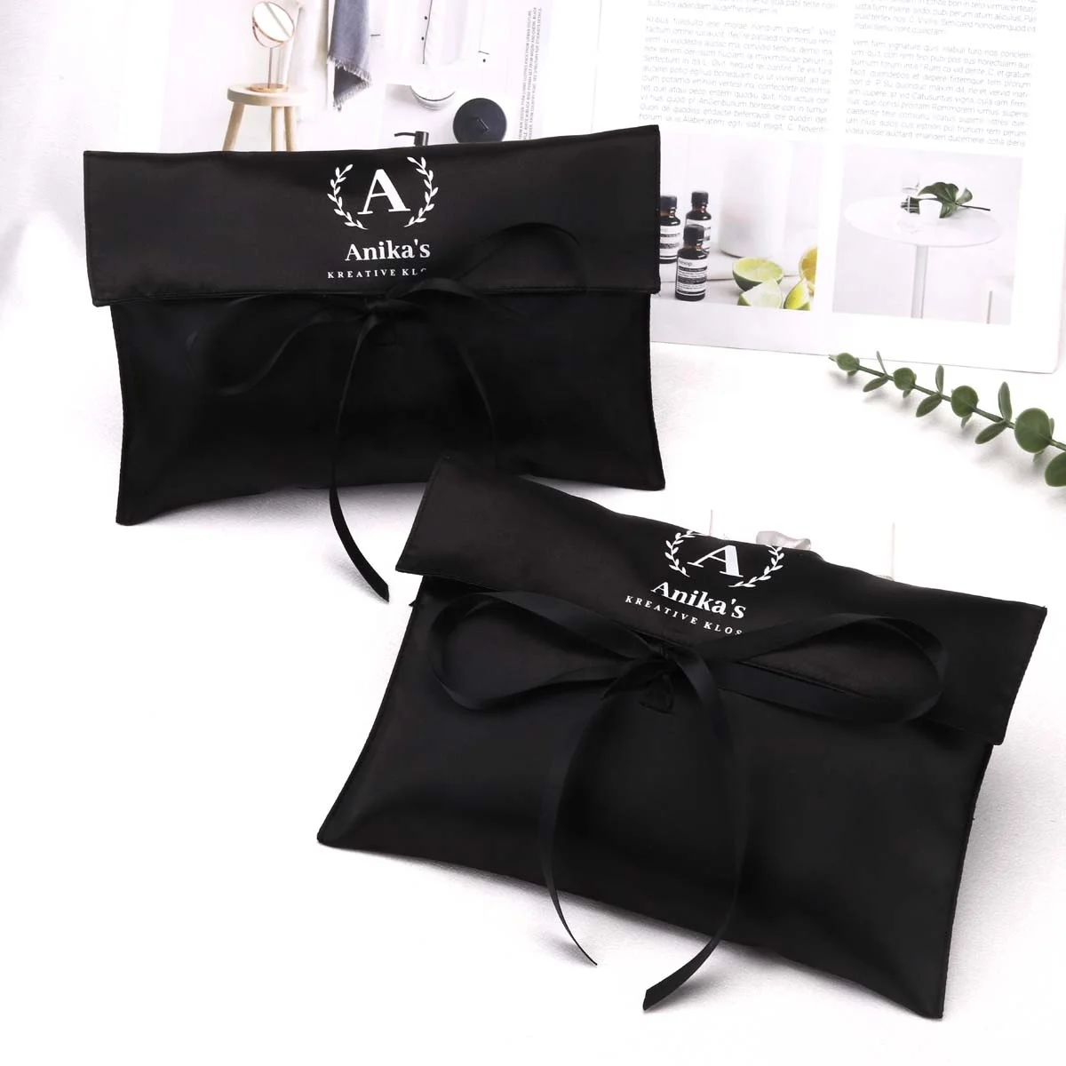 Recyclable Luxury Makeup Cosmetic Satin Envelope Pouch With Tie Custom Logo Printed Black Satin Hair Extension Packing Bag