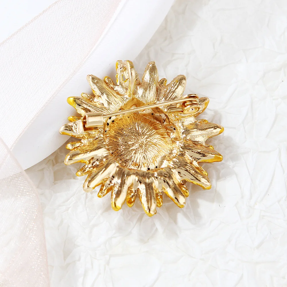38x38mm Jewelry New Metal Zinc Alloy Quality Fashion Jewelry Women Korean Crystal Sunflower Flower Brooch