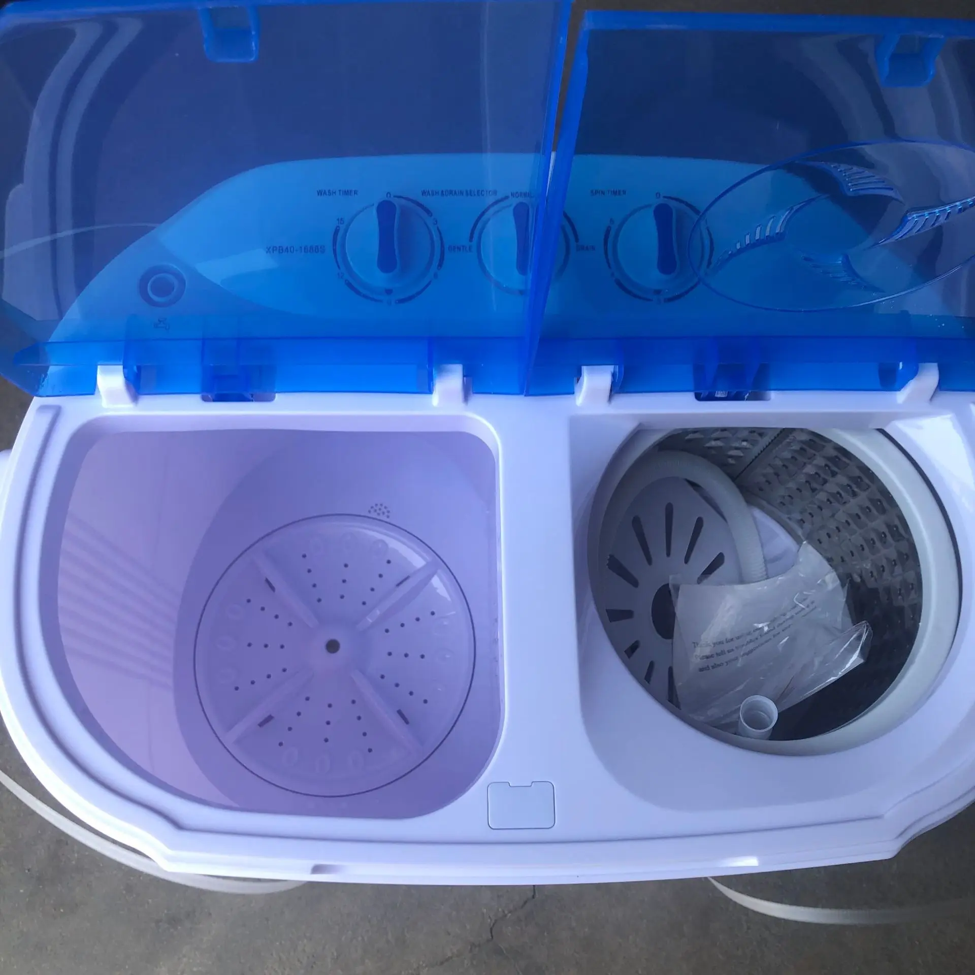 D 4kg double barrel household washing machine Small semi-automatic double cylinder eluting machine Spin  spin out moisture